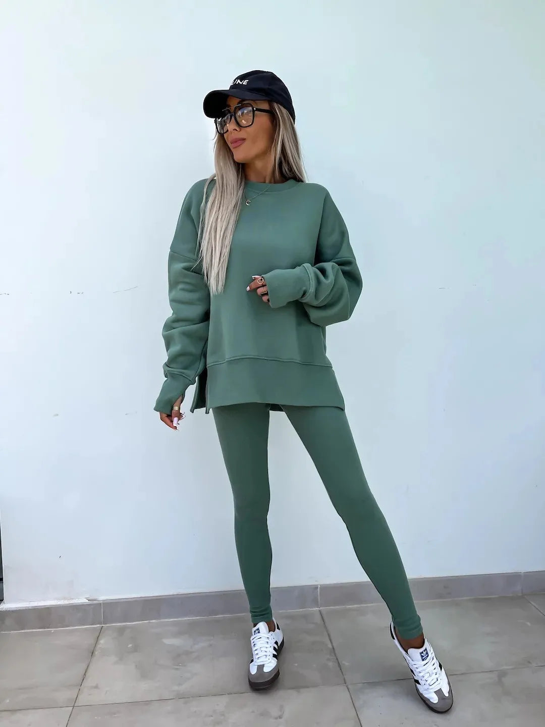 Nadia | TWO-PIECE WOMEN'S SET WITH LONG SLEEVES