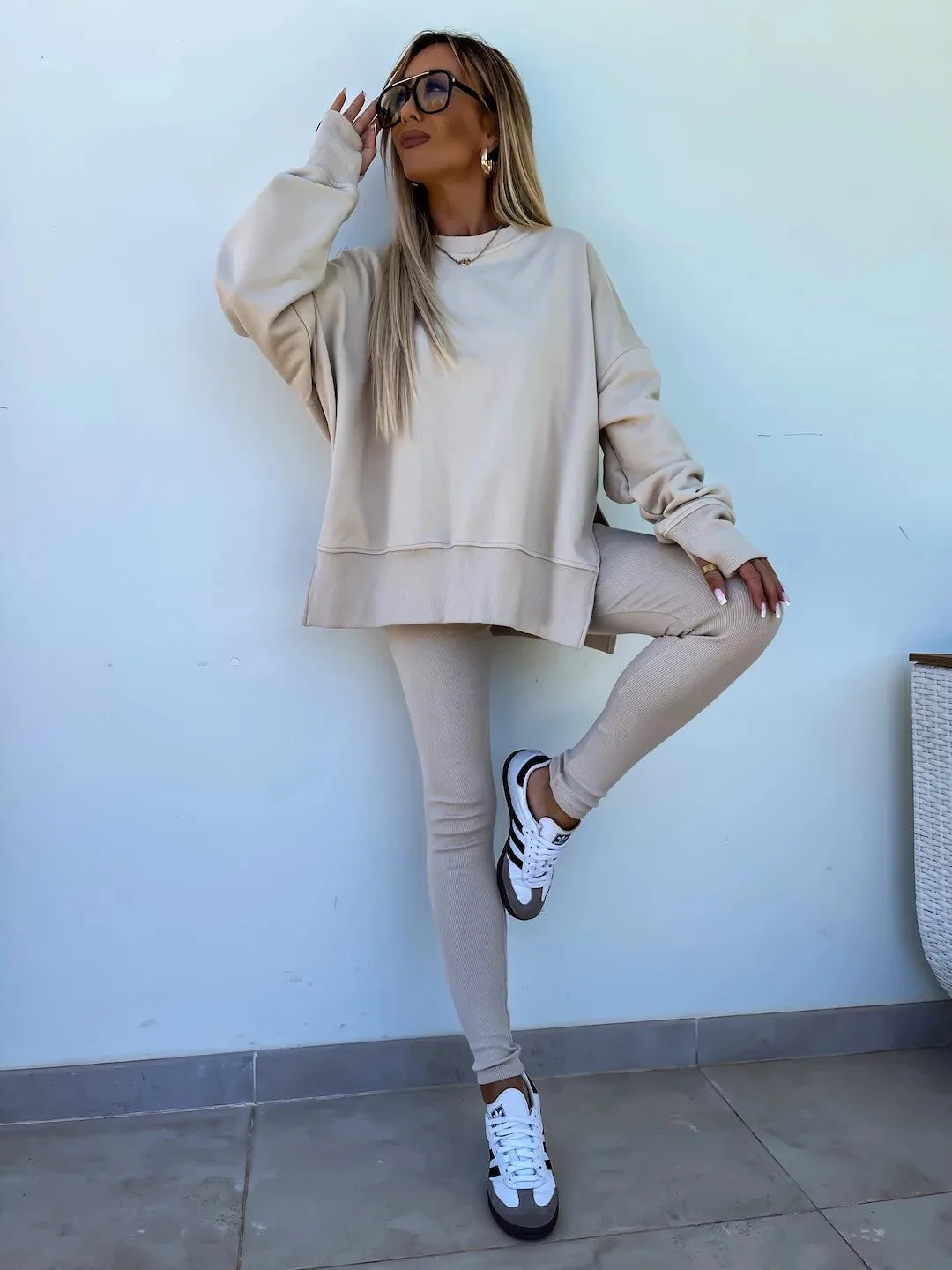 Nadia | TWO-PIECE WOMEN'S SET WITH LONG SLEEVES