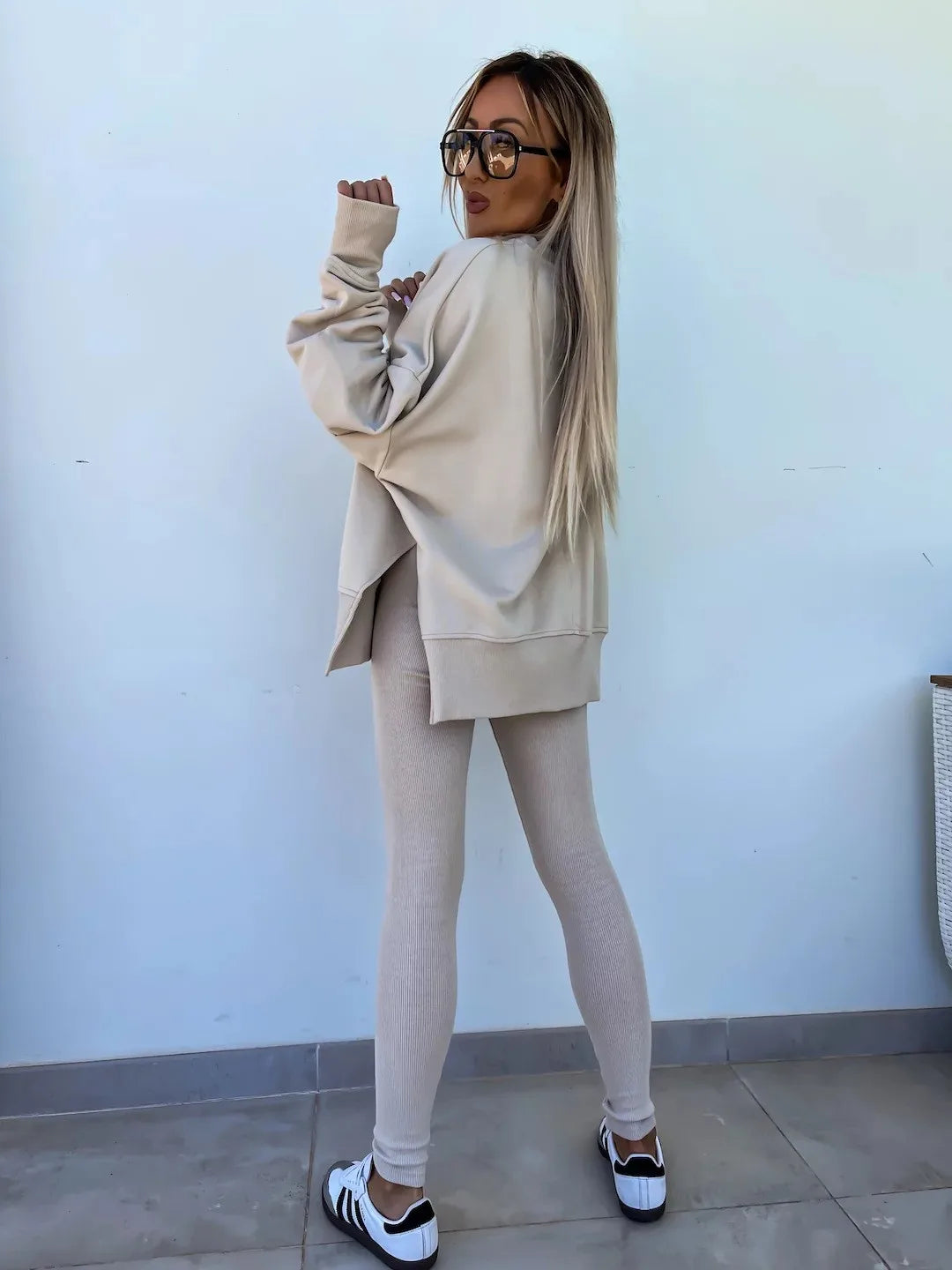 Nadia | TWO-PIECE WOMEN'S SET WITH LONG SLEEVES