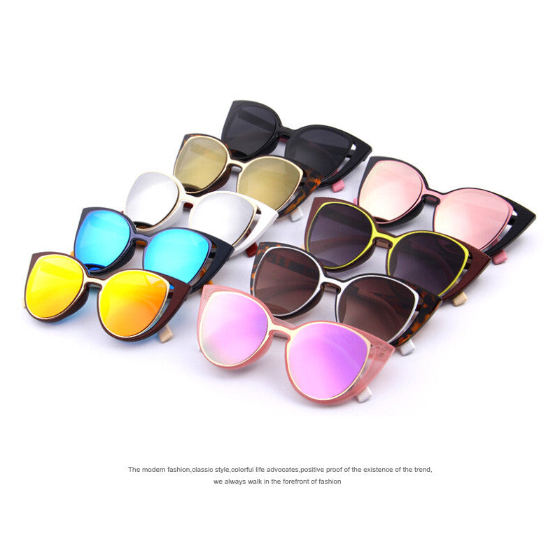 Retro-Sonnenbrille mit Piercing