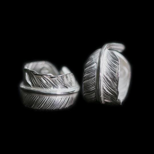 HANDGEMACHTER SILBERRING MIT FEDER