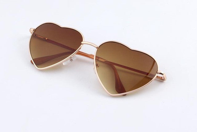 Reflektierende Sonnenbrille mit Herzmotiv