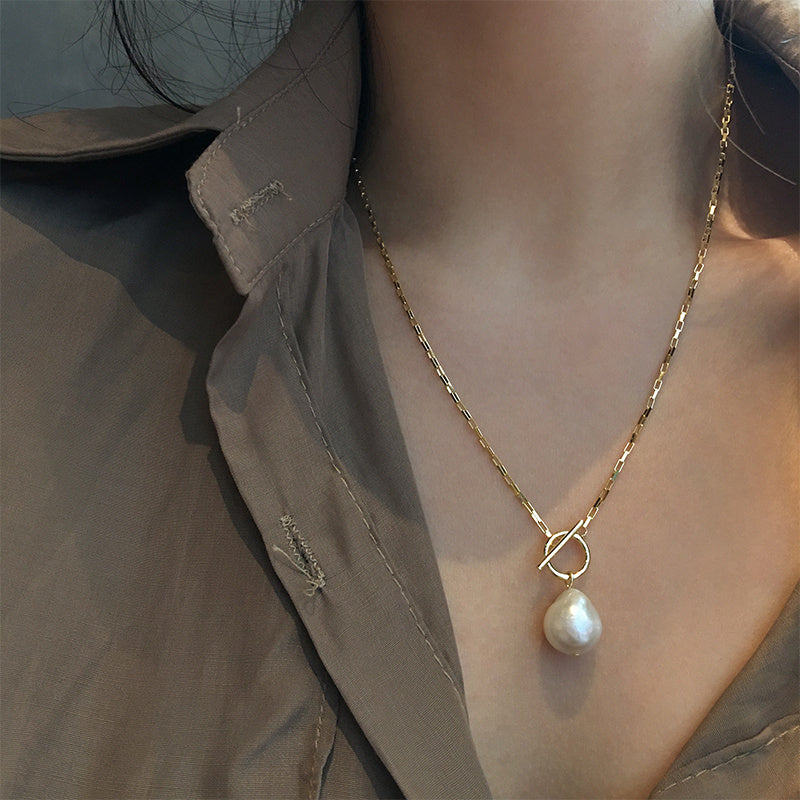 Collar de perlas barrocas