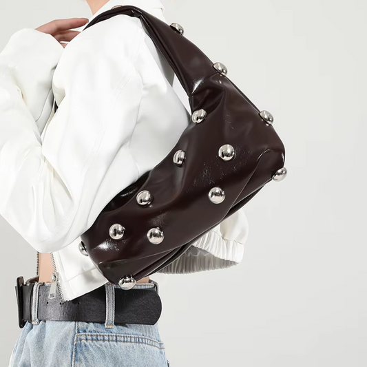 Umhängetasche mit Nieten „Roxy“