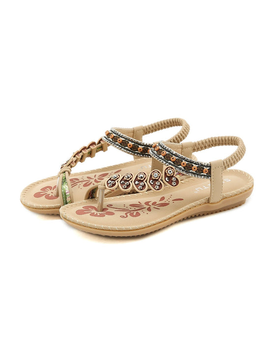 Sandalias planas estilo bohemio con ribete de corazón en color beige - SIKETU 