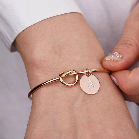 Brazalete con inicial Belle