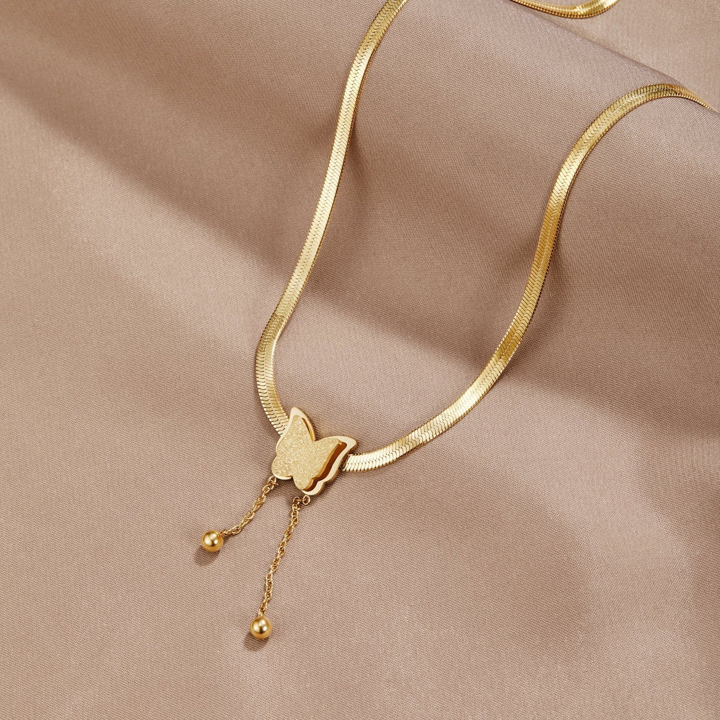 Collar de mariposa Bettina