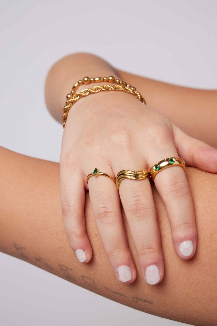 Emerald Artemis Ring
