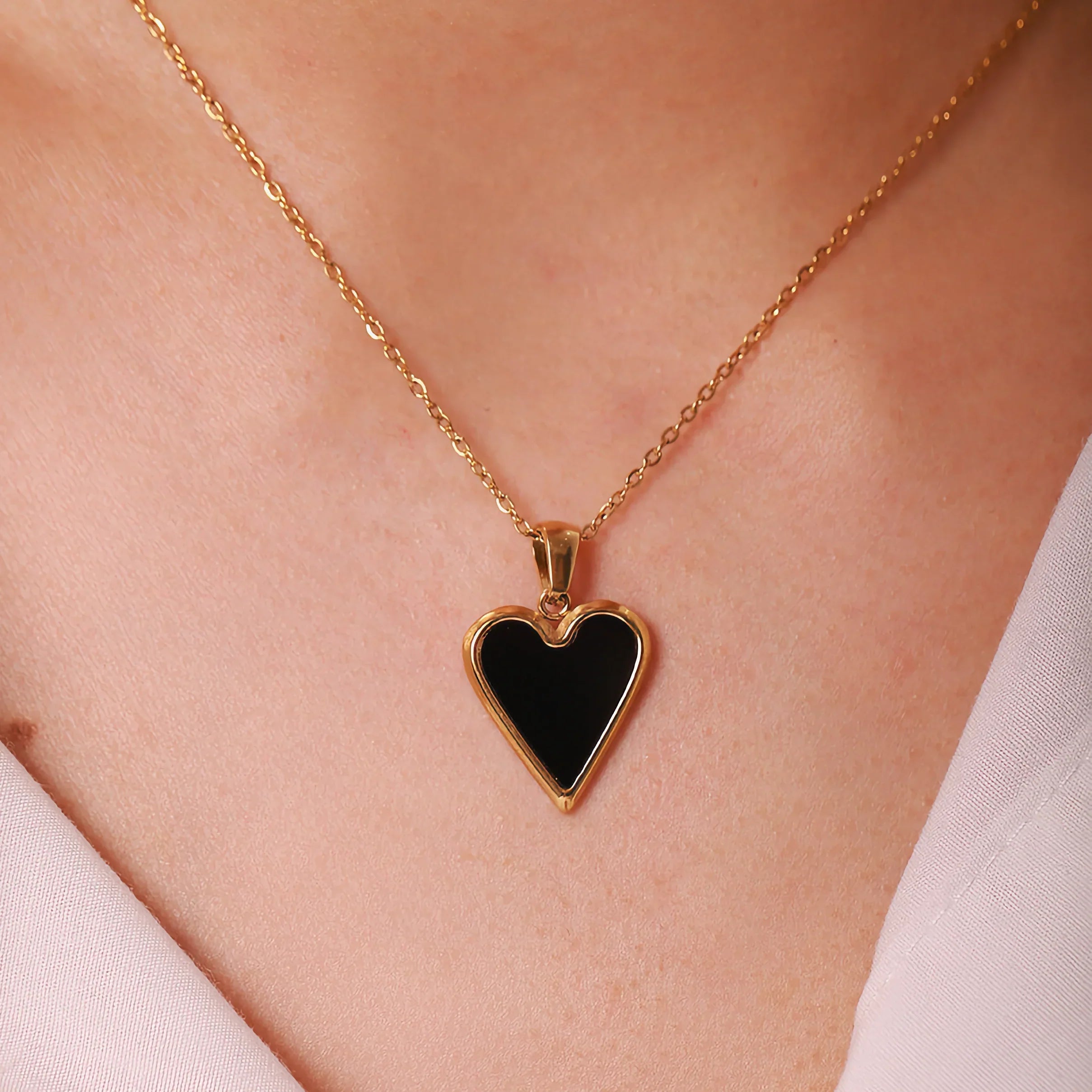 Collar con forma de corazón