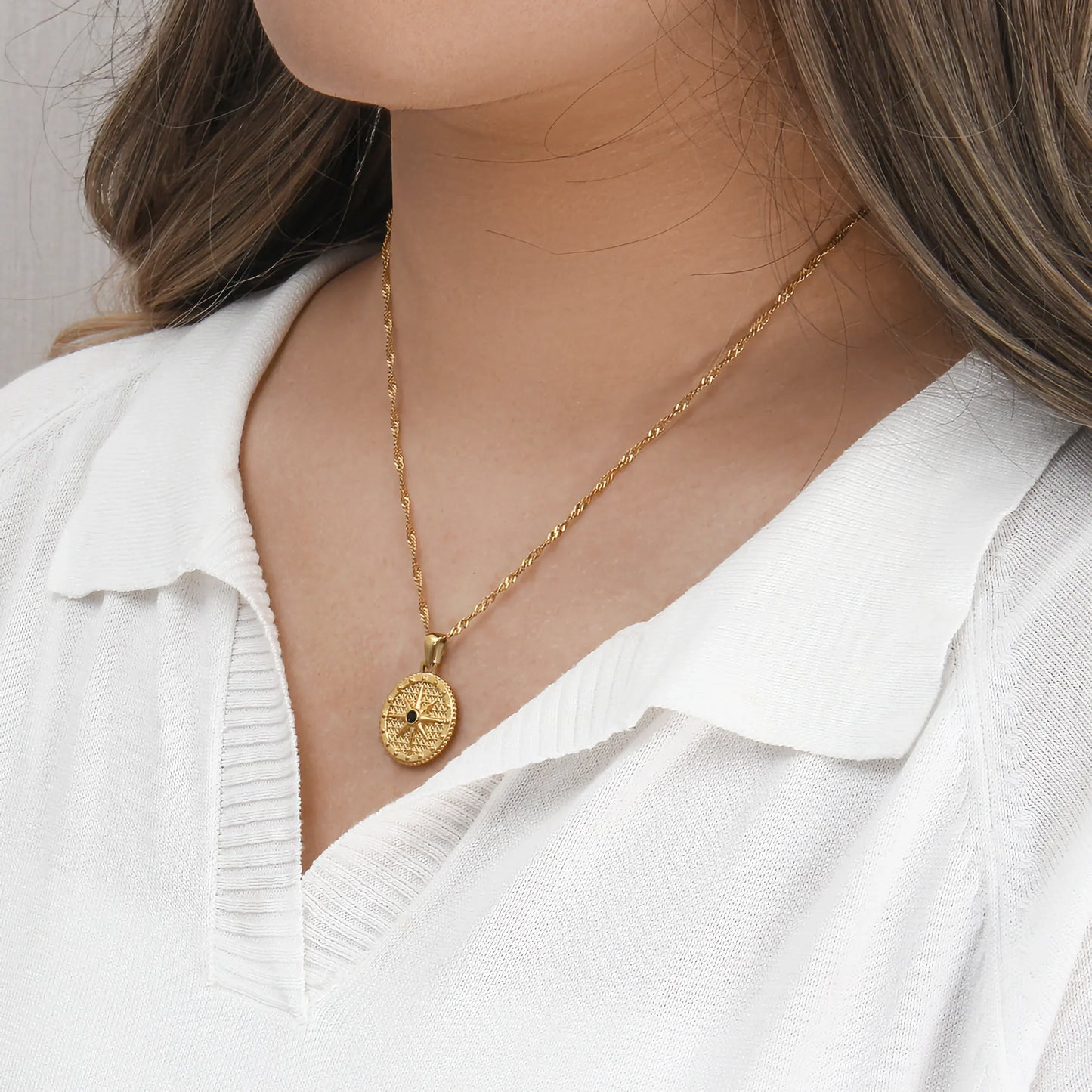 Collar con brújula de Vivienne