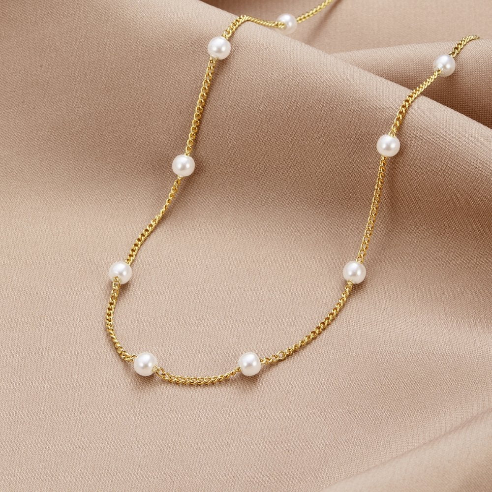 Naomi Pearl Necklace