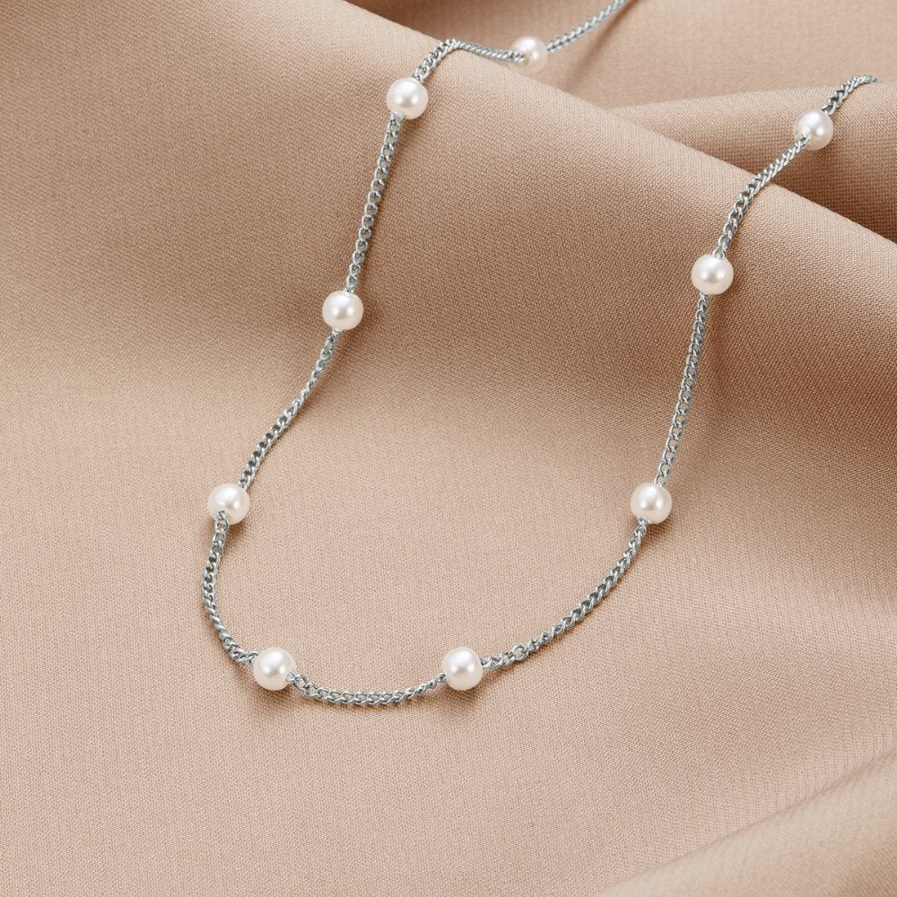 Naomi Pearl Necklace