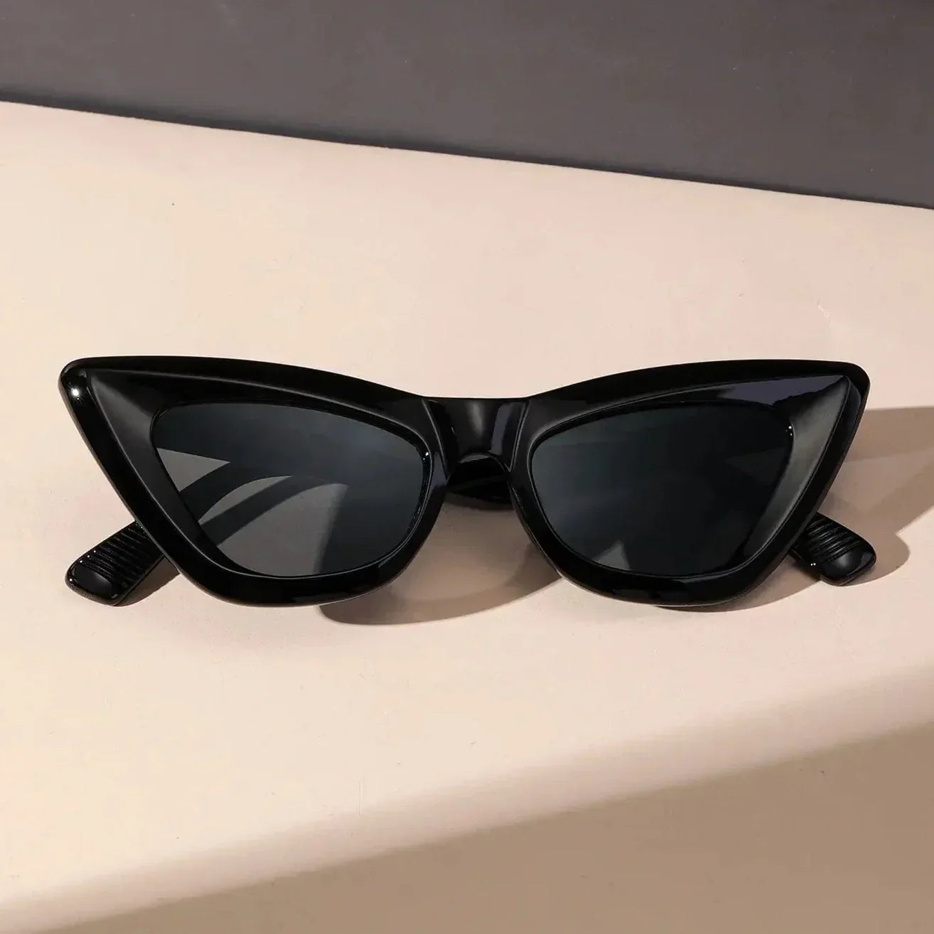 Morgan J Sonnenbrille - Schwarz - Retro / Elegant