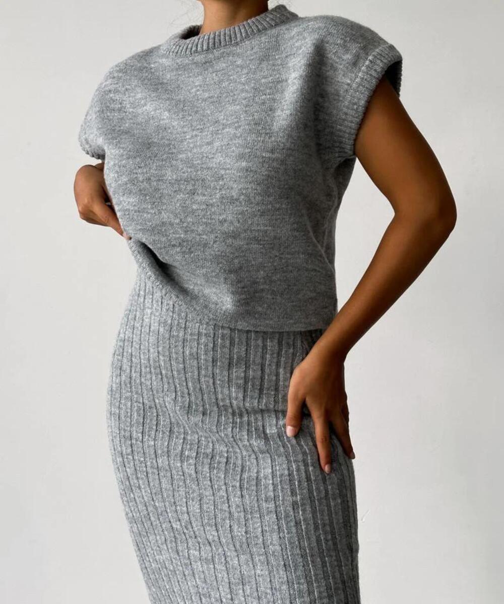 ANATA - Sleeveless Vest & Skirt 2-Pieces Set