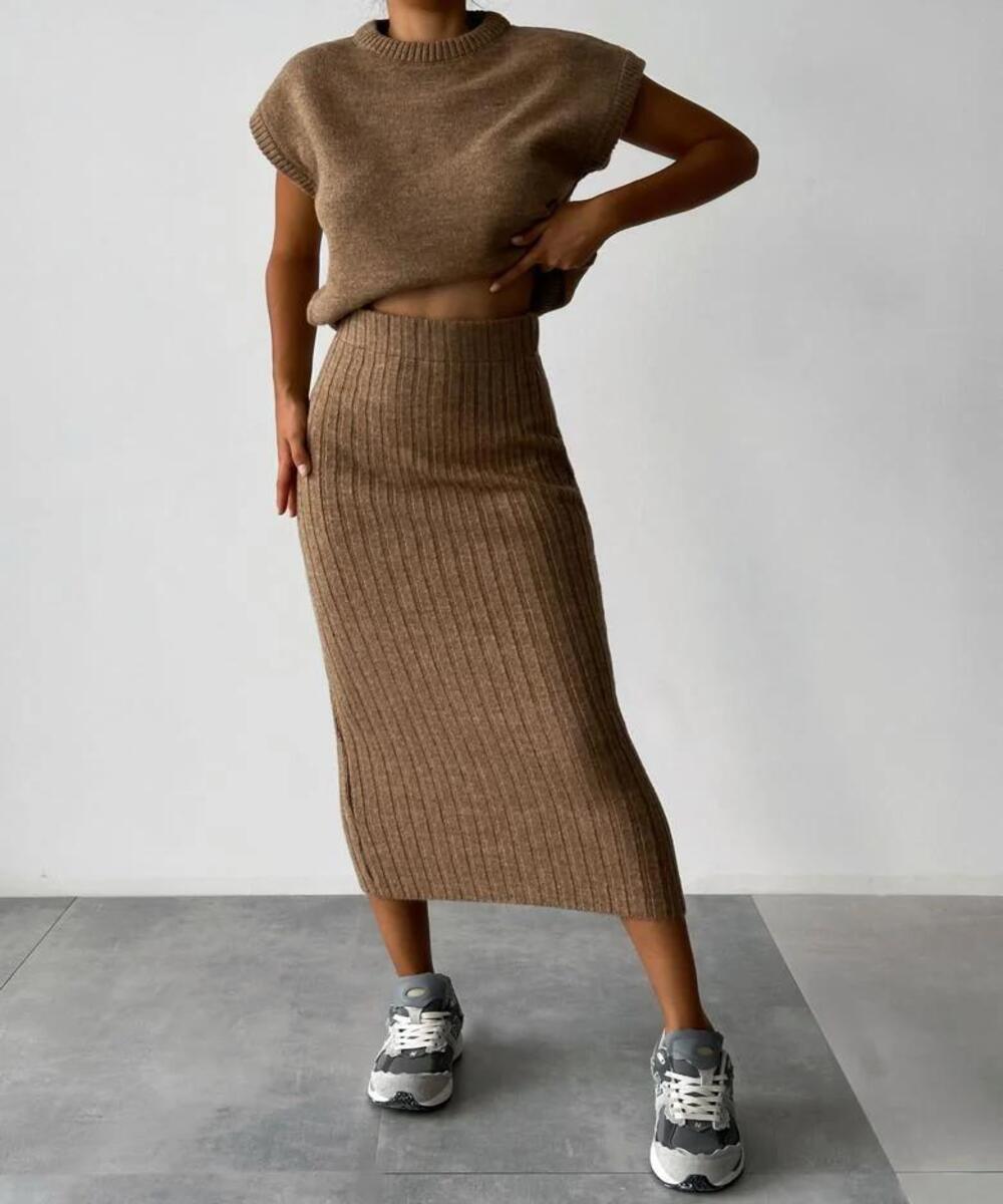ANATA - Sleeveless Vest & Skirt 2-Pieces Set