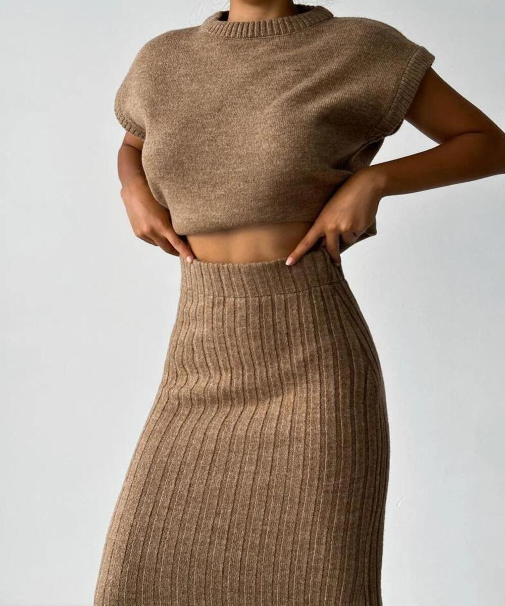 ANATA - Sleeveless Vest & Skirt 2-Pieces Set