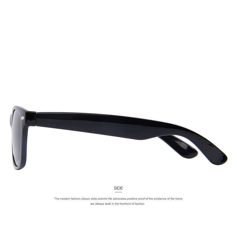 Polarisierte Retro-Sonnenbrille mit Nieten