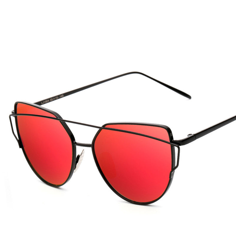 Sonnenbrille mit verspiegelten Gläsern von Twin Beam