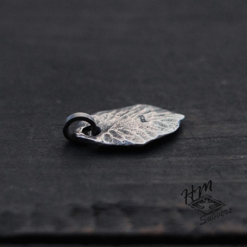 VINTAGE LEAF GEMSTONE SILVER PENDNAT