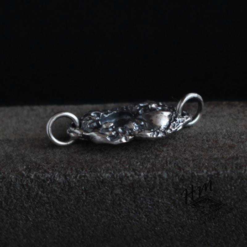 VINTAGE SKULL GEMSTONE SILVER PENDNAT