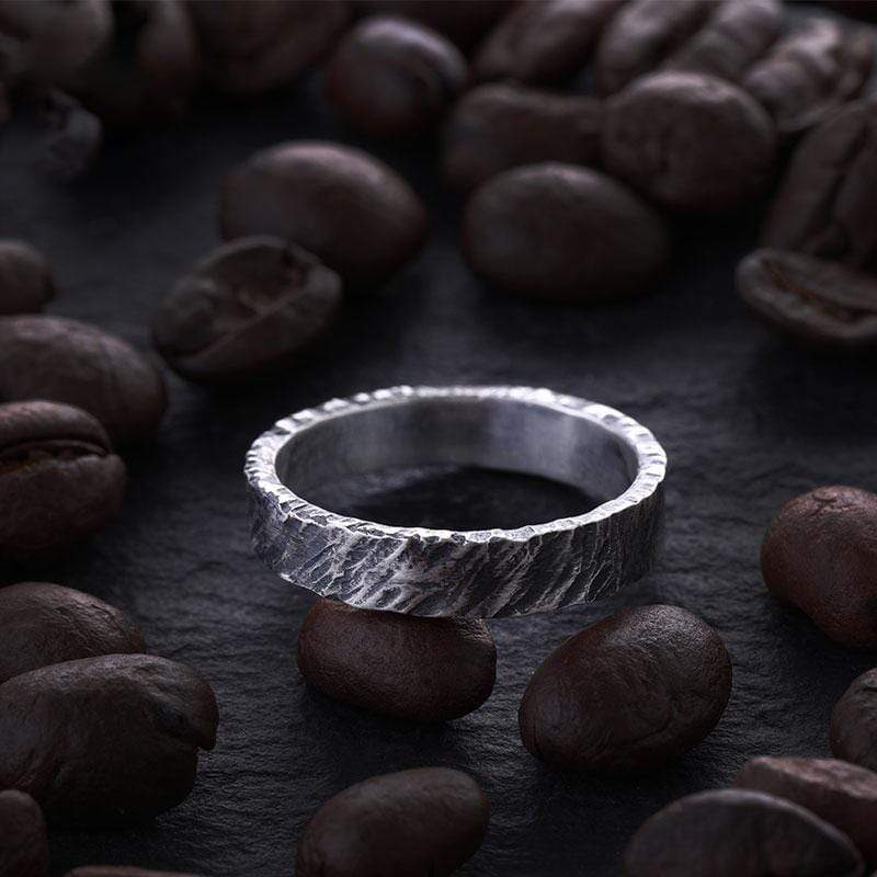 ANILLO LISO DE PLATA FORJADA