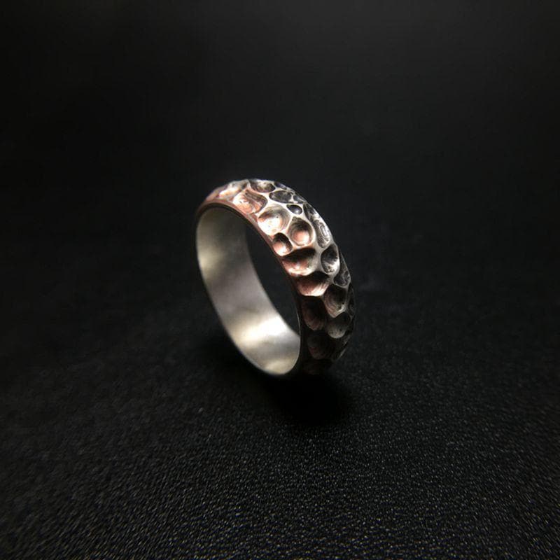 ANILLO DE PLATA ÚNICO HECHO A MANO