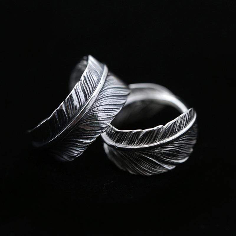 ANILLO DE PLATA CON PLUMA HECHO A MANO