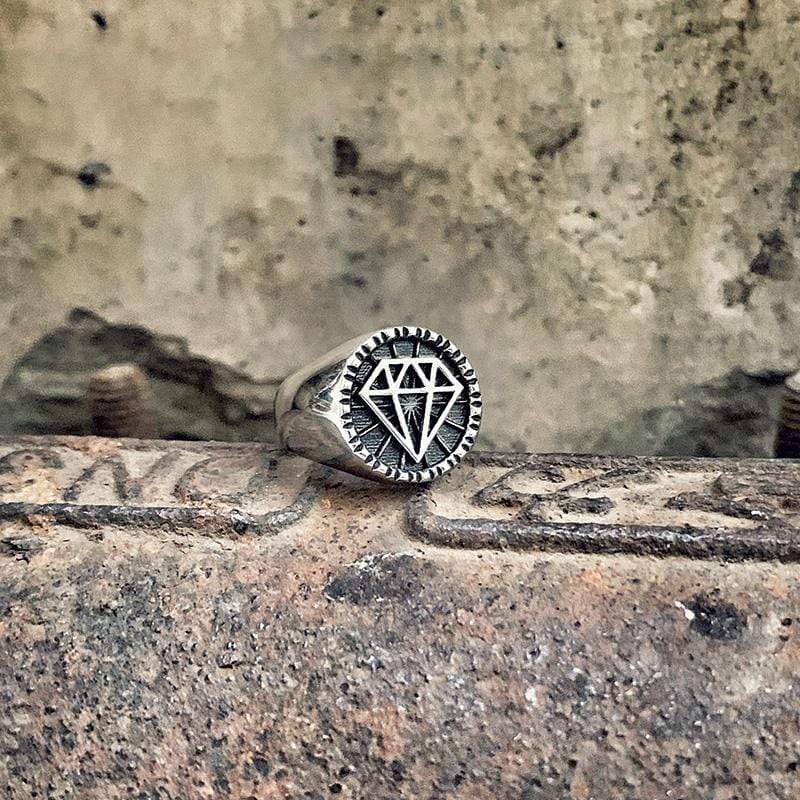 MODERNER PENTAGON-RING AUS EDELSTAHL