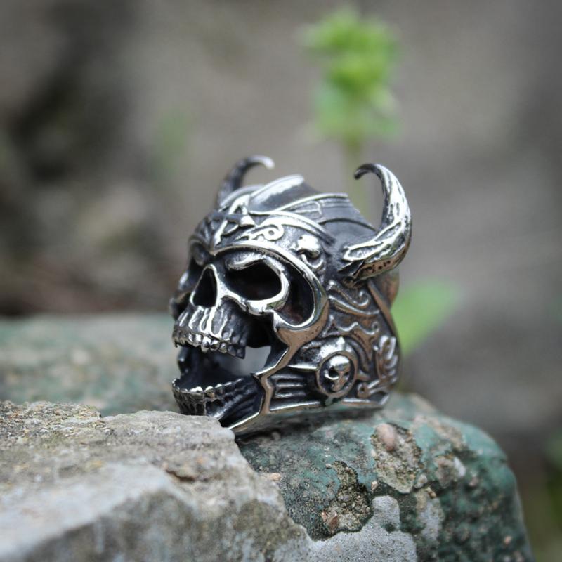 ANILLO DE ACERO INOXIDABLE CON CALAVERA DE SOLDADO DIABLO