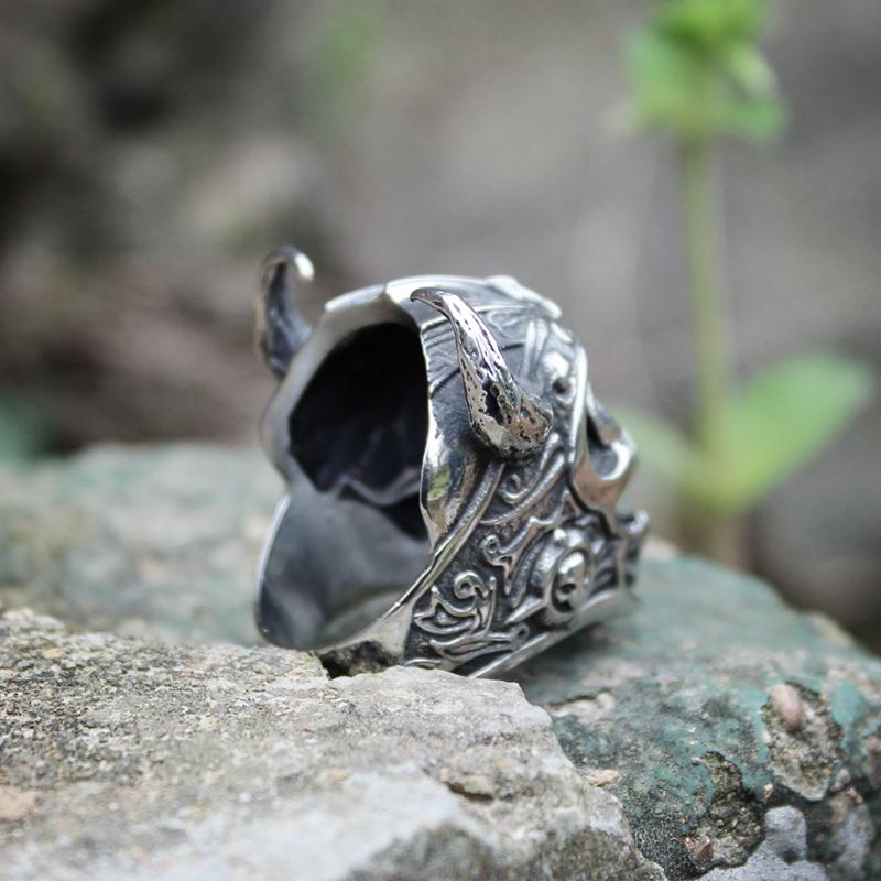 ANILLO DE ACERO INOXIDABLE CON CALAVERA DE SOLDADO DIABLO