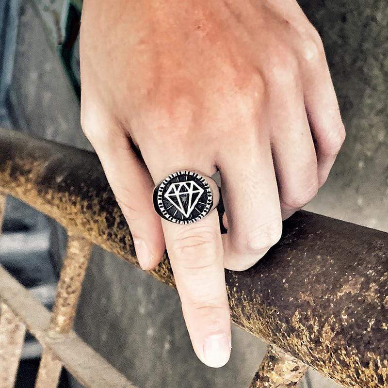 MODERNER PENTAGON-RING AUS EDELSTAHL