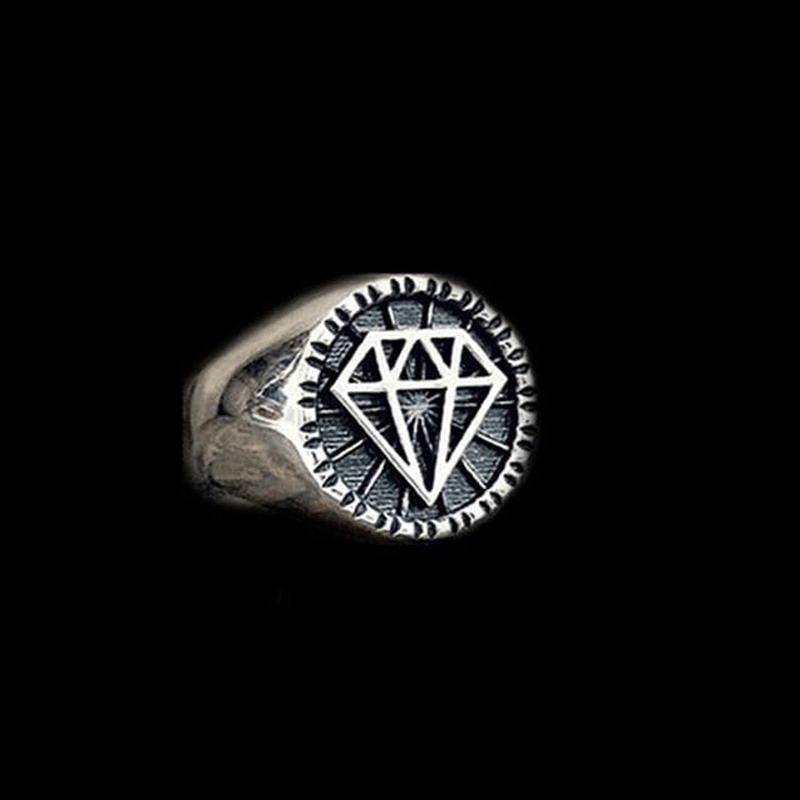 MODERNER PENTAGON-RING AUS EDELSTAHL