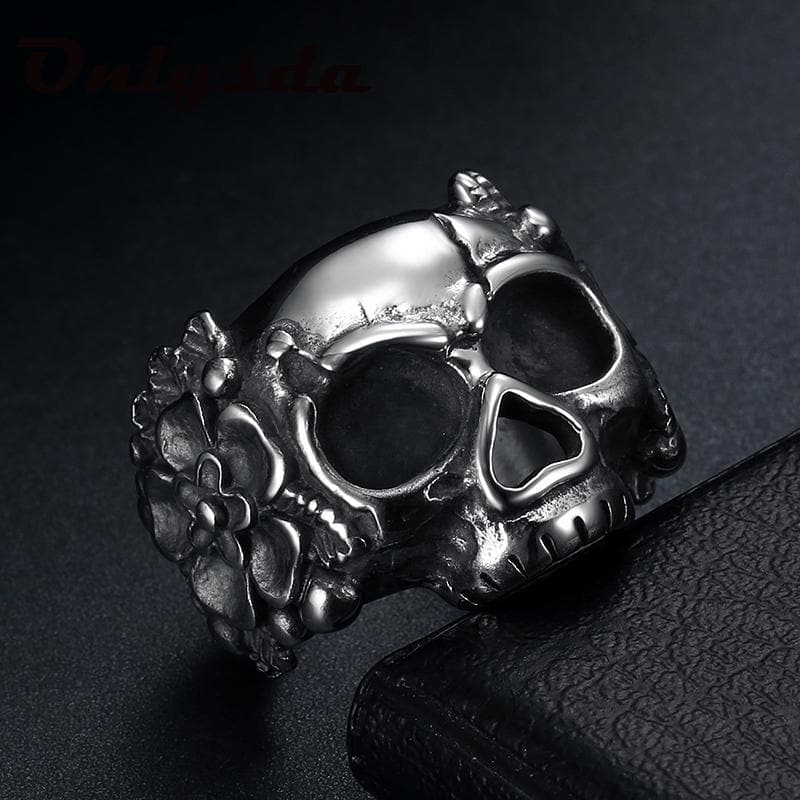 ANILLO DE CALAVERA SATANÁS CON FLOR DE MANDALA