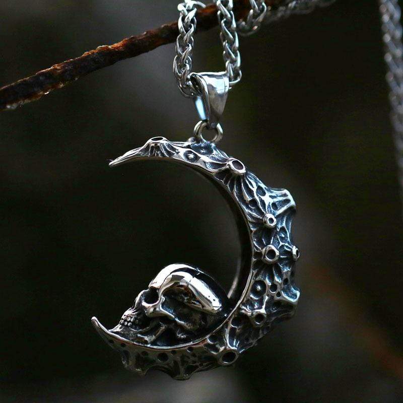 DARK MOON SKULL STAINLESS STEEL PENDANT