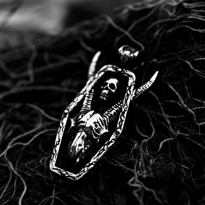 DARK SHEEP HEAD SKULL PENDANT