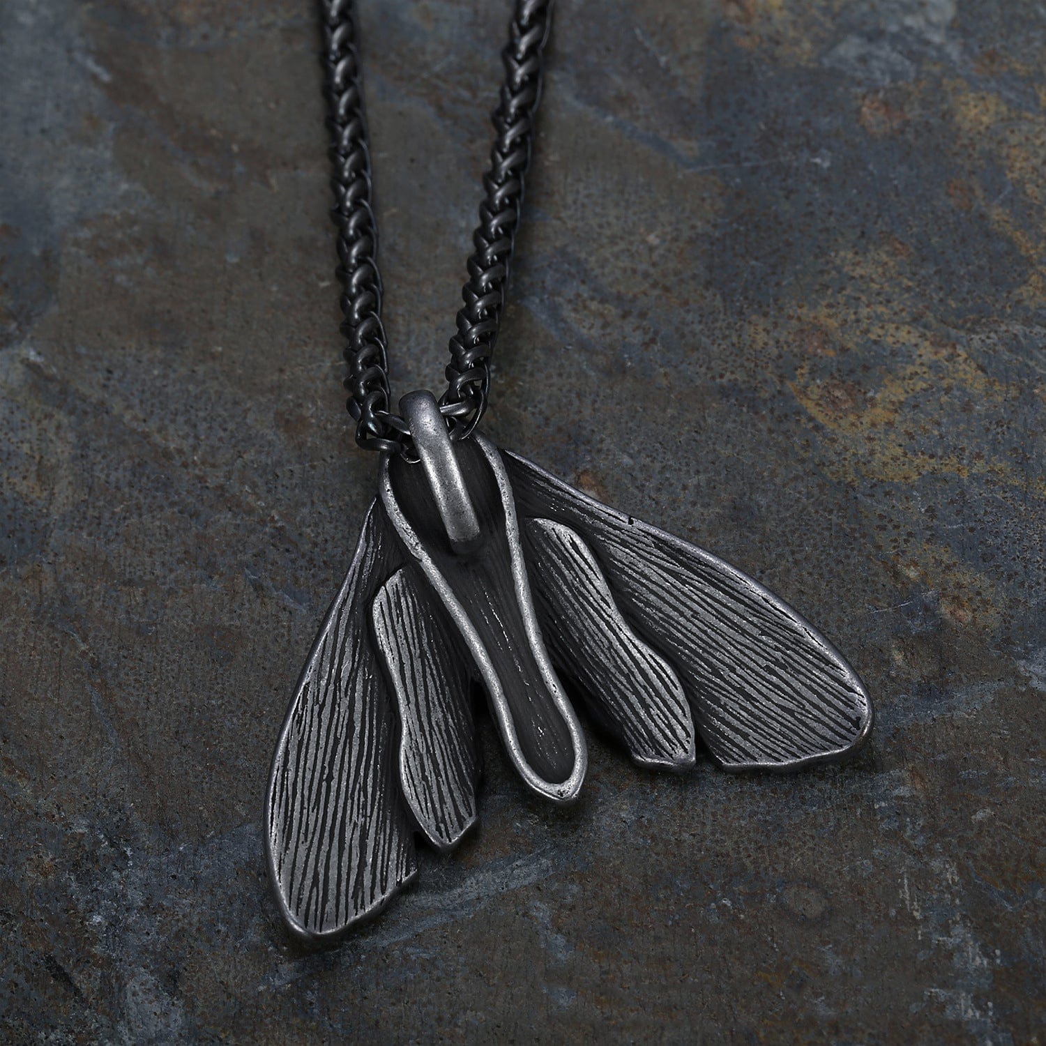 Vintage-Anhänger „Death Moth“ aus Edelstahl