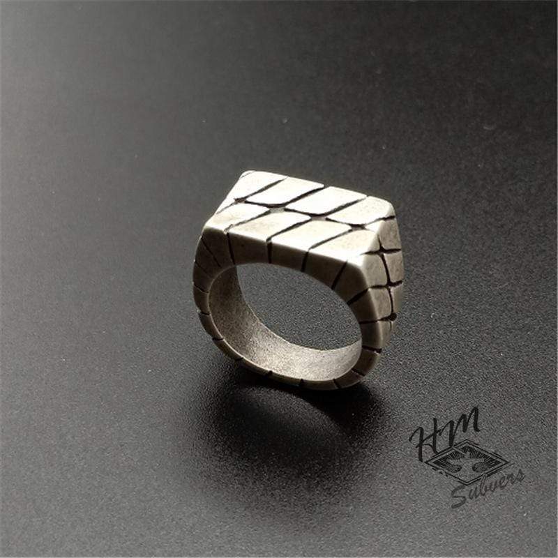 ANILLO DE ACERO INOXIDABLE CON RAYAS CUADRADAS GEOMÉTRICAS