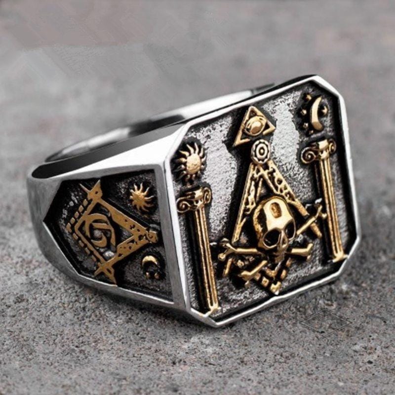 ANILLO DE CALAVERA CON OJO DE DEMONIO PUNK