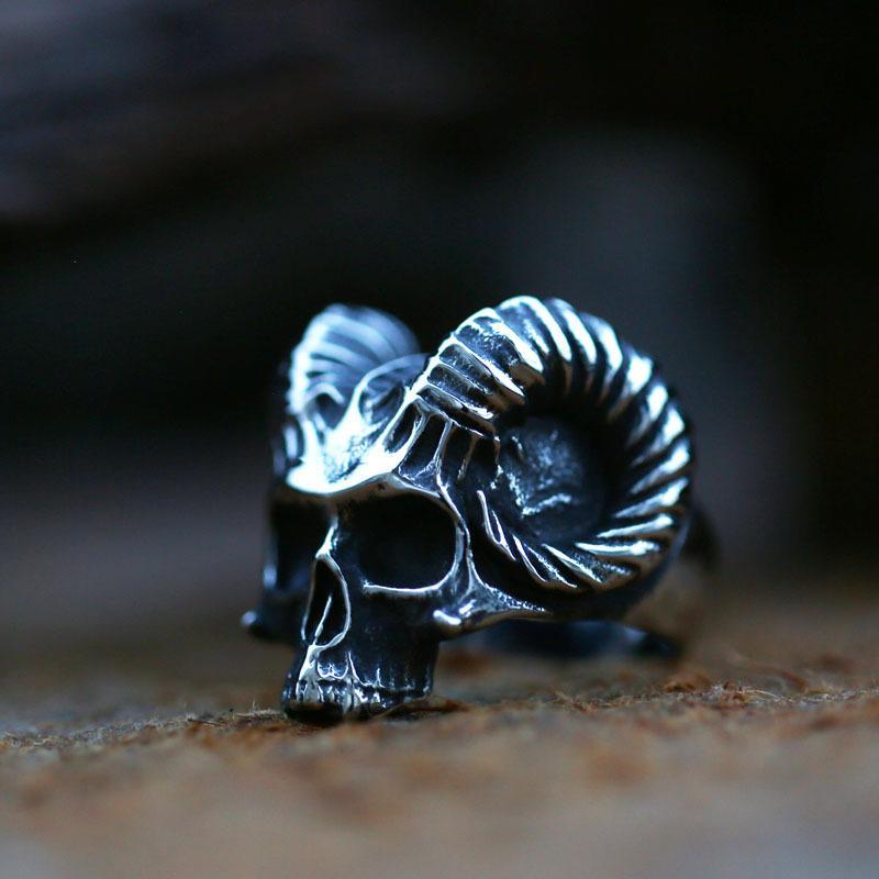 PUNK SCHAF HORN TOTENKOPF EDELSTAHLRING