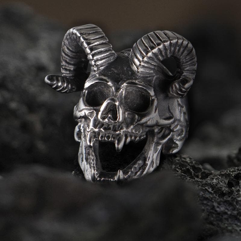 ANILLO DE ACERO INOXIDABLE CON CALAVERA DEL DIABLO SATANÁS