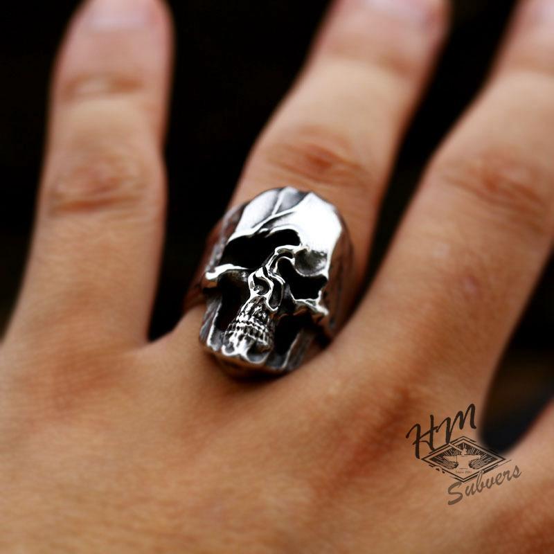 ANILLO DE ACERO INOXIDABLE CON CALAVERA DE ALMA TRENZADA