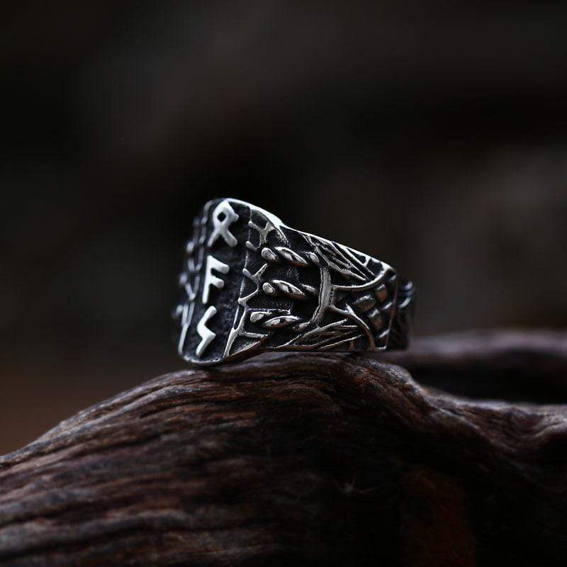 ANILLO DE ACERO INOXIDABLE CON LETRA VIKINGA