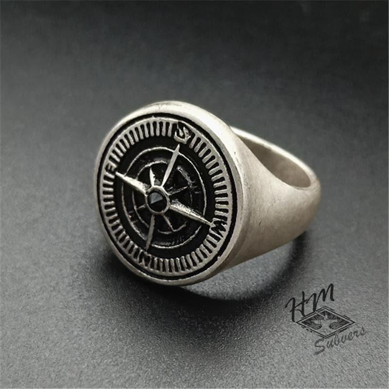 ANILLO DE ACERO INOXIDABLE CON BRÚJULA VINTAGE
