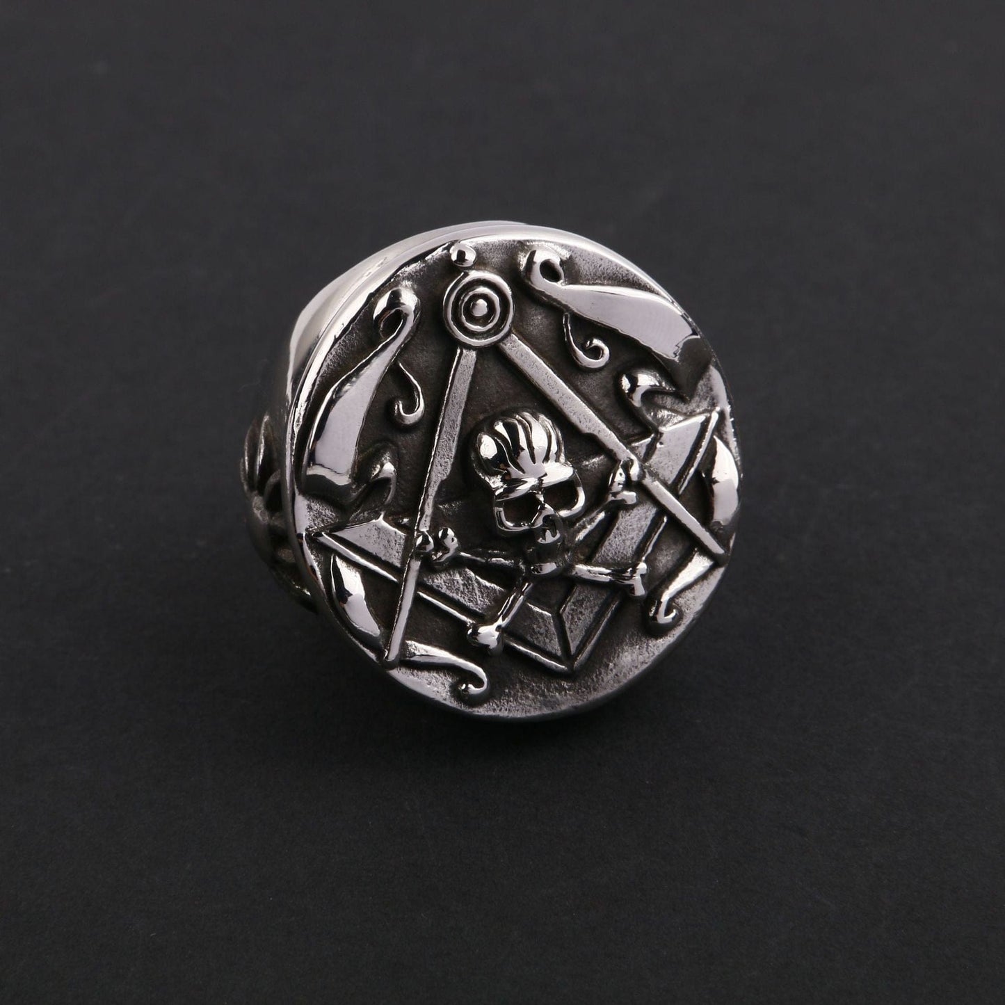 ROUND MASONIC SKULL STAINLESS STEEL RING