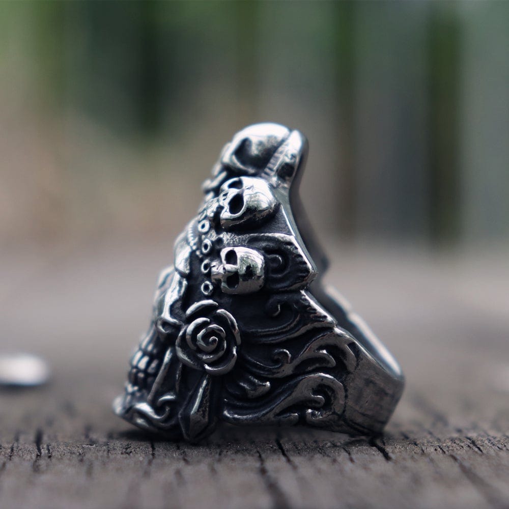 ANILLO VINTAGE DE ACERO INOXIDABLE CON CALAVERA DEL EJÉRCITO FANTASMA DE NORTHLAND